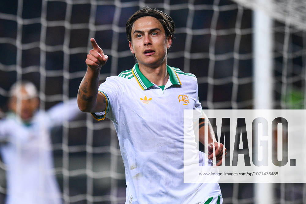 2026-01-18 Torino FC v AS Roma - Serie A TURIN, ITALY - JANUARY 18: Paulo Dybala of AS Roma celebrates after scoring the team s second goal during the Serie A match between Torino FC and AS Roma at Stadio Olimpico di Torino on January 18, 2026 in Turin, Italy. (Photo by Alberto Gandolfo BSR Agency) Turin Italy Content not available for redistribution in The Netherlands directly or indirectly through any third parties.