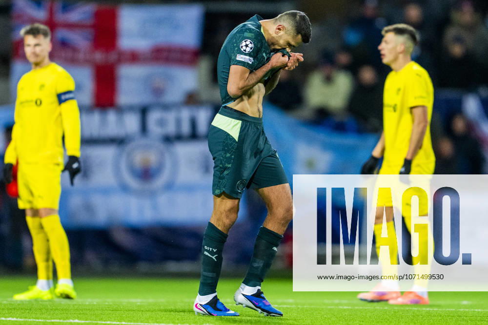Football, Champions League 2025 2026 Bodo Glimt Manchester City Bodo 20260120 Manchester City s Rodri leaves the field after receiving a red card during the Champions League football match between Bodo Glimt and Manchester City at Aspmyra Stadium Photo Fredrik Varfjell NTB Bodo Norway RESTRICTED USE FOR BETTING COMPANIES