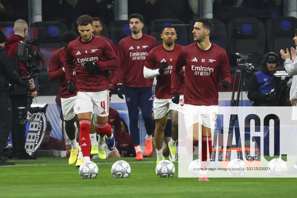 FC Internazionale Milano v Arsenal FC - UEFA Champions League 2025 26 League Phase MD7 Ben White, Mikel Merino, and Gabriel Jesus are in action during the UEFA Champions League 2025 26 match between FC Internazionale and FC Arsenal in Milano, Italy, on January 20, 2026, at Giuseppe Meazza stadium Milano Milano Italy