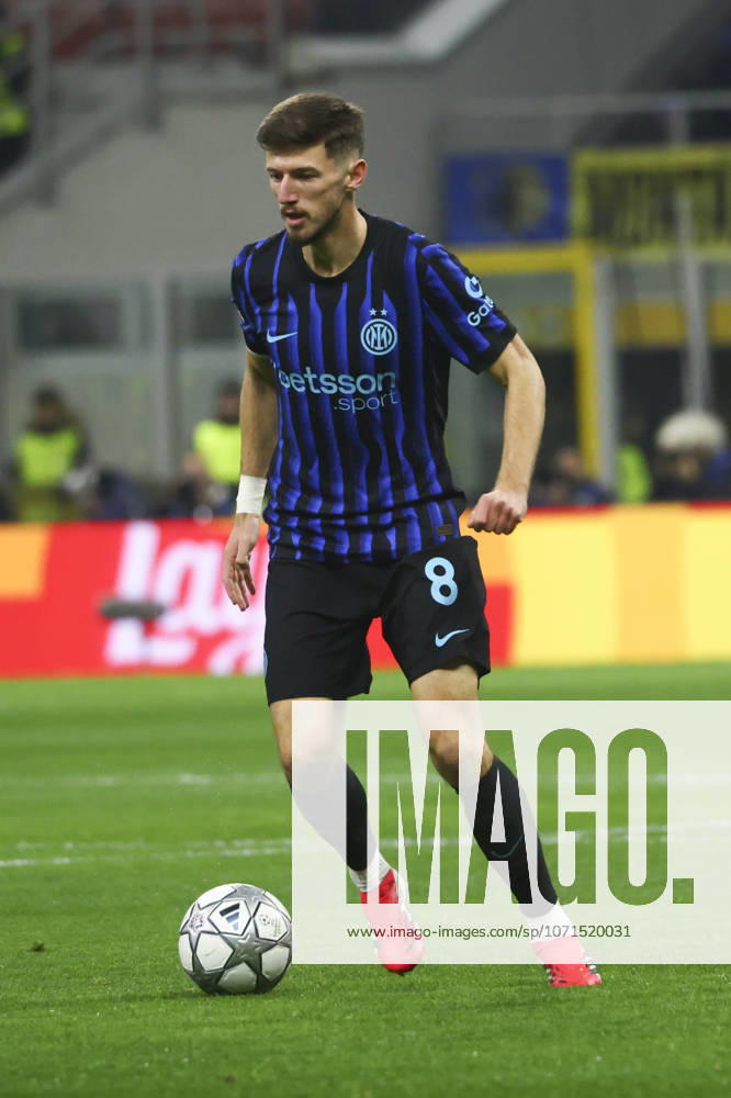 FC Internazionale Milano v Arsenal FC - UEFA Champions League 2025 26 League Phase MD7 Petar Sucic is in action during the UEFA Champions League 2025 26 match between FC Internazionale and FC Arsenal in Milano, Italy, on January 20, 2026, at Giuseppe Meazza stadium Milano Milano Italy