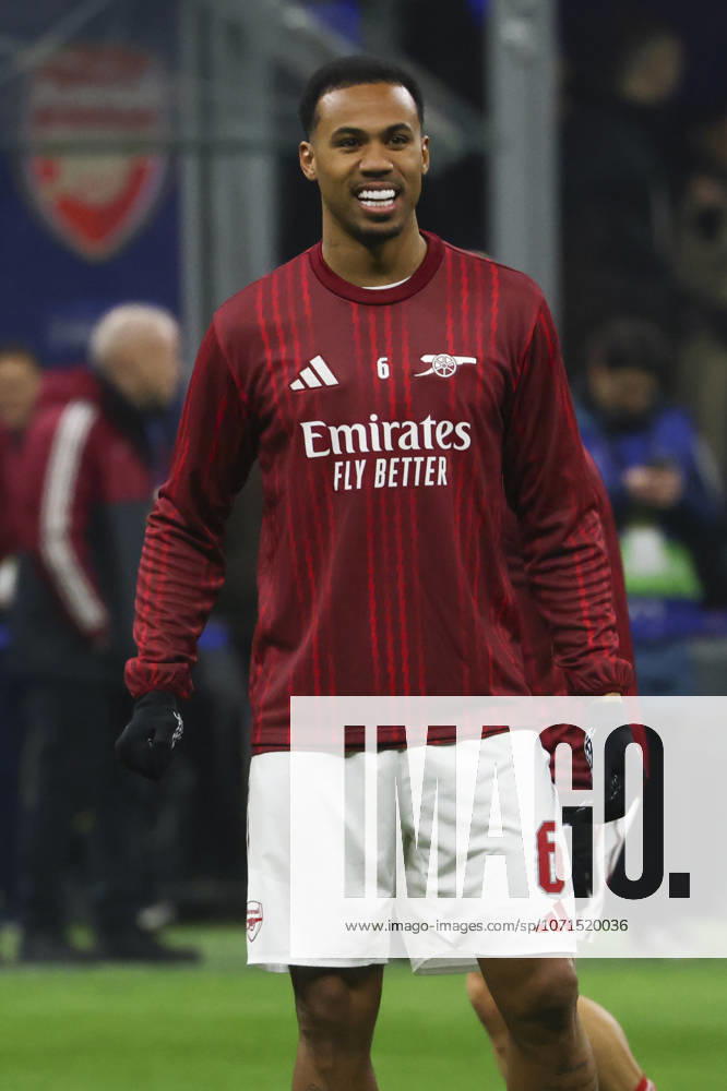 FC Internazionale Milano v Arsenal FC - UEFA Champions League 2025 26 League Phase MD7 Gabriel Magalhaes plays during the UEFA Champions League 2025 26 match between FC Internazionale and FC Arsenal in Milano, Italy, on January 20, 2026, at Giuseppe Meazza stadium Milano Milano Italy
