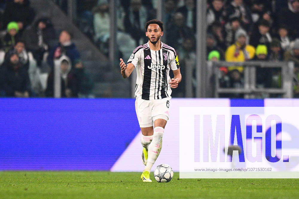 2026-01-21 Juventus FC v SL Benfica - UEFA Champions League 2025 26 League Phase MD7 TURIN, ITALY - JANUARY 21: Lloyd Kelly of Juventus FC during the UEFA Champions League 2025 26 League Phase MD7 match between Juventus FC and SL Benfica at Allianz Stadium on January 21, 2026 in Turin, Italy. (Photo by Alberto Gandolfo BSR Agency) Turin Italy Content not available for redistribution in The Netherlands directly or indirectly through any third parties.