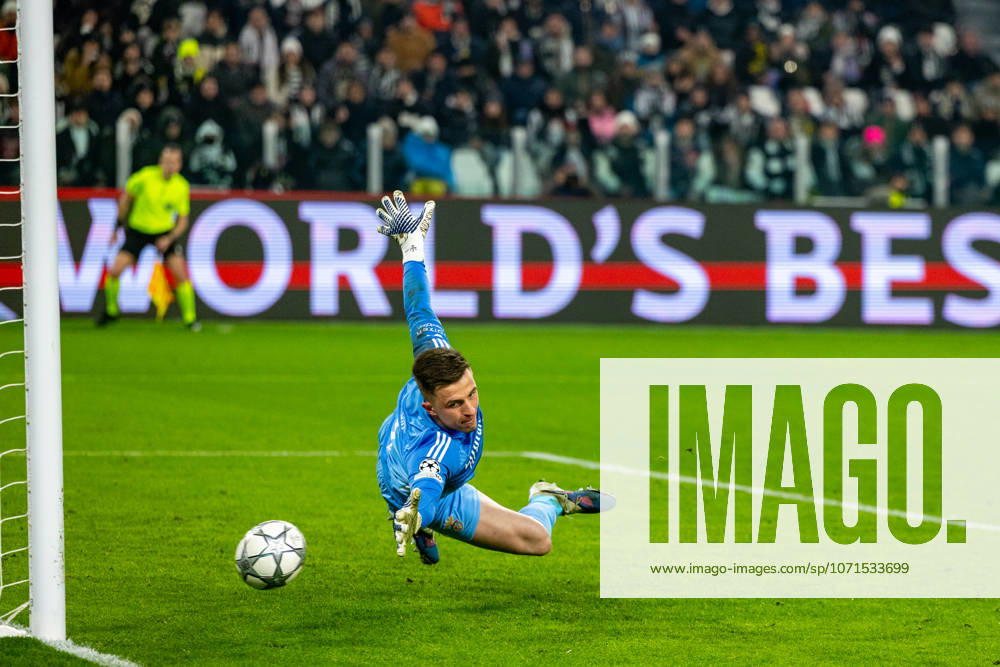 Anatoliy Trubin seen during Champions League league phase game between Juventus FC and SL Benfica (Maciej Rogowski Ball Raw Images) Turin Juventus Stadium Italy