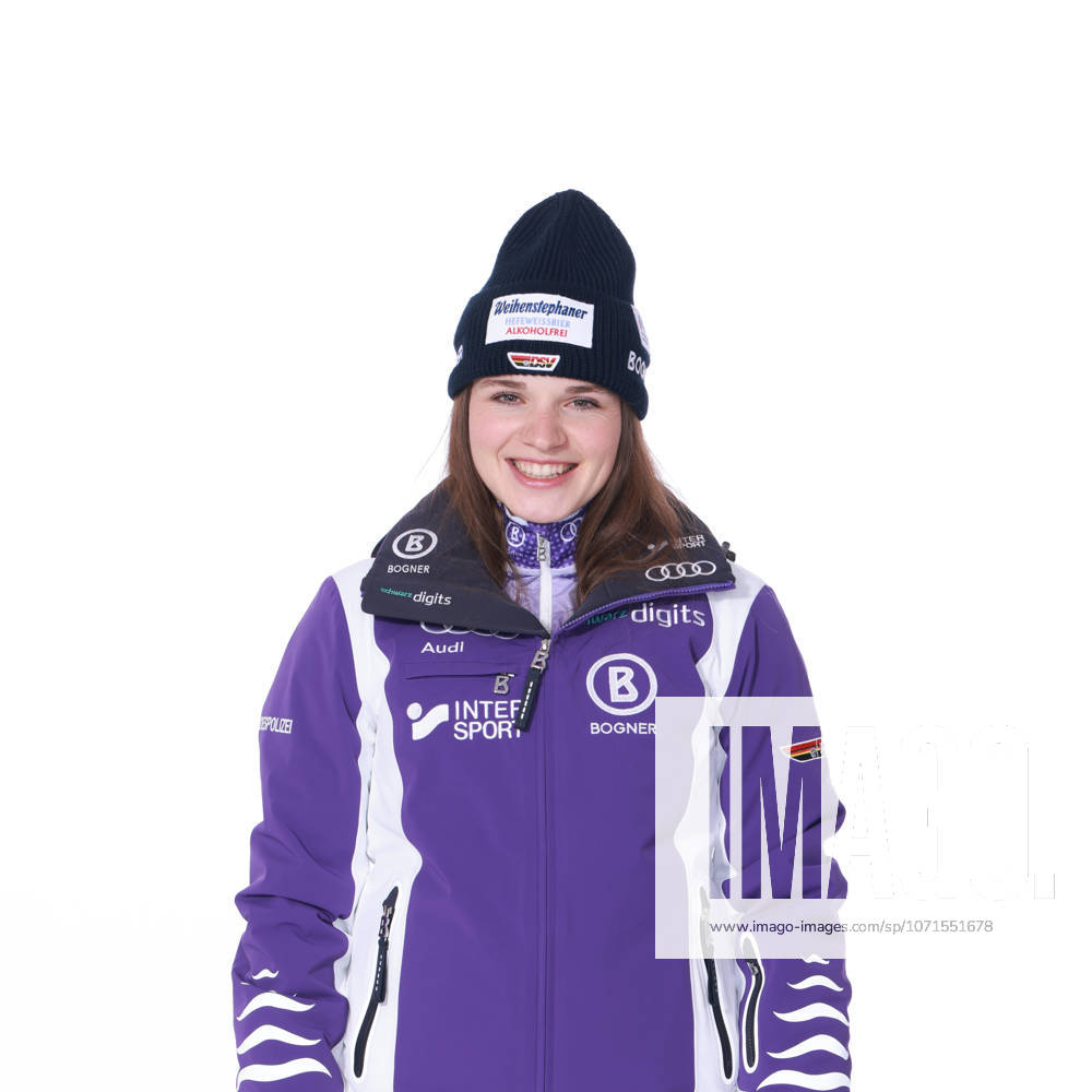 Fabiana Dorigo , DSV Deutscher Skiverband Porträttermin 2025 2026, Ski Alpin, Headshot, Headshots, Portrait, Shooting, Studio, Studioshooting, Vorstellung, Präsentation, Pressetermin, GER ATTENTION Royalty-free use with attribution This media material may be used freely for editorial purposes in broadcast, print, online, and radio Use for other purposes is prohibited ATTENTION Royalty-free use with attribution This media asset is free for editorial broadcast, print, online and radio use It is restricted for use for other purposes