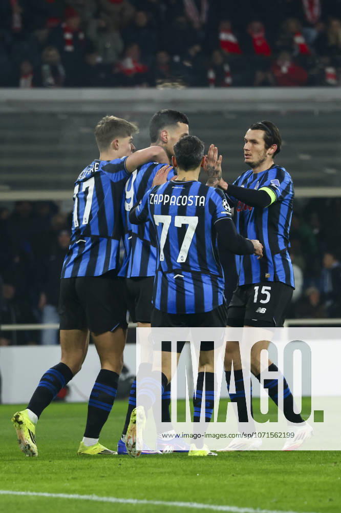 Atalanta BC v Athletic Club - UEFA Champions League 2025 26 League Phase MD7 Gianluca Scamacca, Davide Zappacosta, Marten De Roon, and Charles De Ketelaere are in action during the UEFA Champions League 2025 26 match between Atalanta BC and Athletic Club in Bergamo, Italy, on January 21, 2026, at New Balance Arena Milano Bergamo Italy