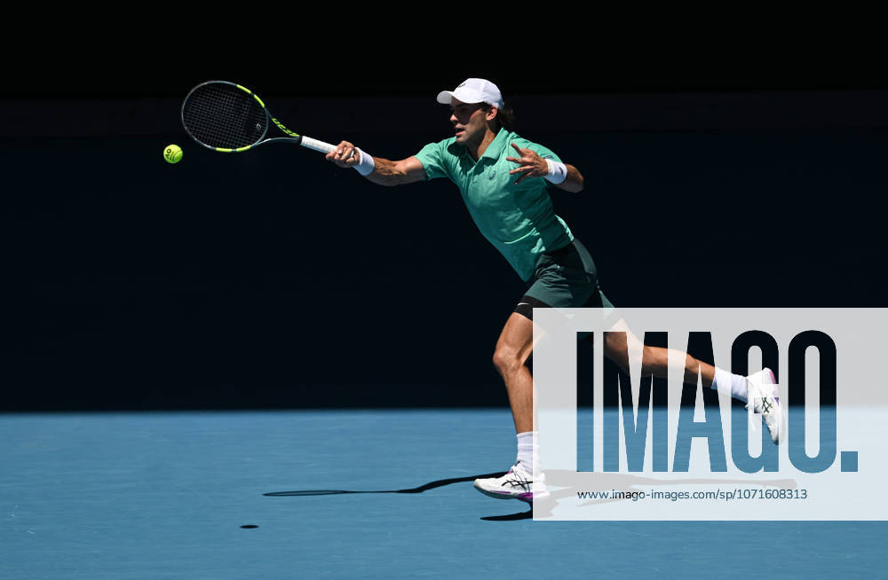 TENNIS AUSTRALIAN OPEN, Eliot Spizzirri of USA in action during the Mens 3rd round match against Janik Sinner of Italy on day 7 of the 2026 Australian Open tennis tournament at Melbourne Park in Melbourne, Saturday, January 24, 2026. ( NO ARCHIVING MELBOURNE VICTORIA AUSTRALIA