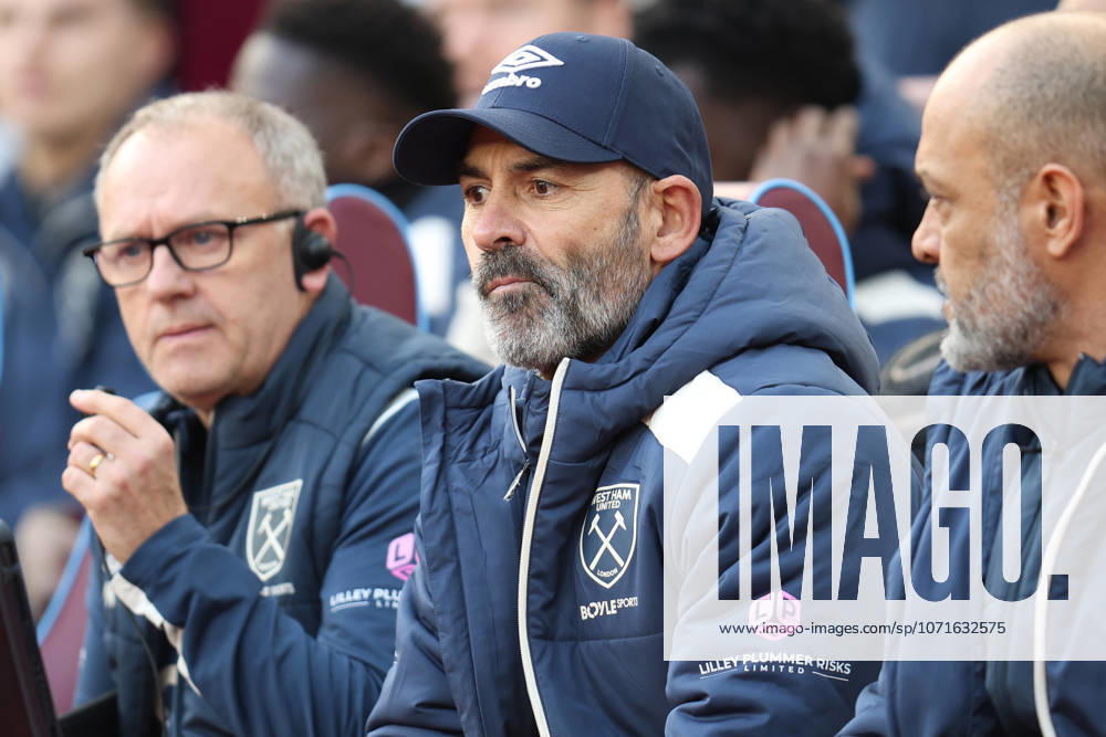 Newly appointed assistant manager Paco Jemez sits on the bench during the Premier League match between West Ham United and Sunderland at London Stadium in London, England (Photo by Alexander Canillas Sports Press Photo)