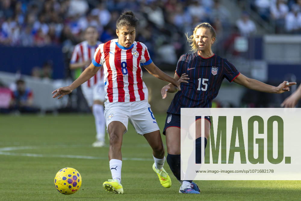 Women’s Soccer 2026: United States Vs Paraguay in Carson - 24 Jan 2026 United States Claire Hutton (15) and Paraguay s Cindy Ramos (8) vie for the ball during an International Friendly, Länderspiel, Nationalmannschaft soccer game at Dignity Health Sports Park. Final score: United States 6:0 Paraguay Carson United States