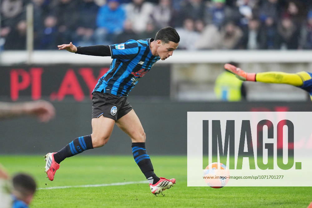 Atalantas Giacomo Raspadori scores goal 3-0 during the Serie A soccer match between Atalanta and Parma at the New Balance Stadium in Bergamo , north Italy - Sunday , January 25 , 2026. - Soccer .