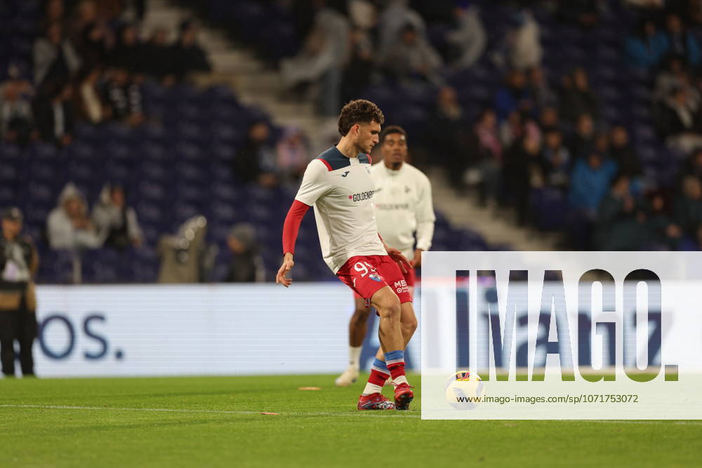 FC Porto v Gil Vicente FC - Primeira Liga Santi Garcia of Gil Vicente plays during the Liga Portugal match between FC Porto and Gil Vicente at Estadio Dragao in Porto, Portugal, on January 26, 2026 Porto Porto Portugal