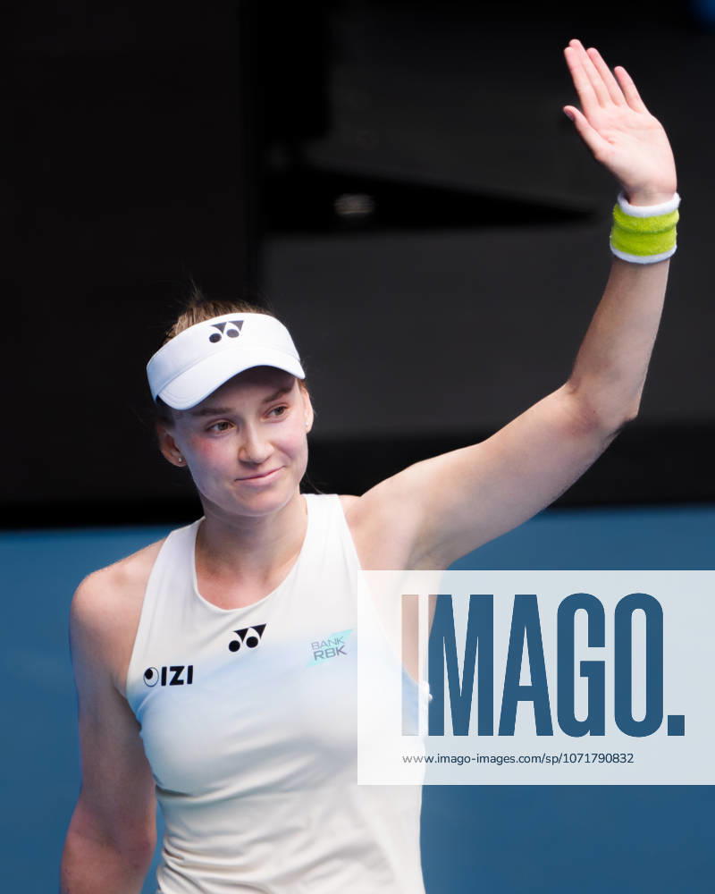 5th seed ELENA RYBAKINA of Kazakhstan in action against 2nd seed IGA SWIATEK of Poland on Rod Laver Arena in a Women s Singles Quarterfinals match on day 11 of the 2026 Australian Open in Melbourne, Australia. Cal Media..January 28, 2026: 2nd seed IGA SWIATEK of Poland in action against 5th seed ELENA RYBAKINA of Kazakhstan on Rod Laver Arena in a Women s Singles Quarterfinals match on day 11 of the 2026 Australian Open in Melbourne, Australia. Cal Sport Media Melbourne Australia - ZUMAc04_ 20260128_faf_c04_001