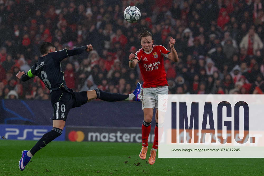 FBL UEFA Champions League 2025 26 SL Benfica Real Madrid Frederico Valverde Real Madrid , Andreas Schjelderup S L Benfica scores the goal to 1 1 during the UEFA Champions League 2025 26 League Phase MD8 match between Sport Lisboa e Benfica and Real Madrid at Estadio da Luz on Wednesday 28 January 2026 in Lisbon, Portugal