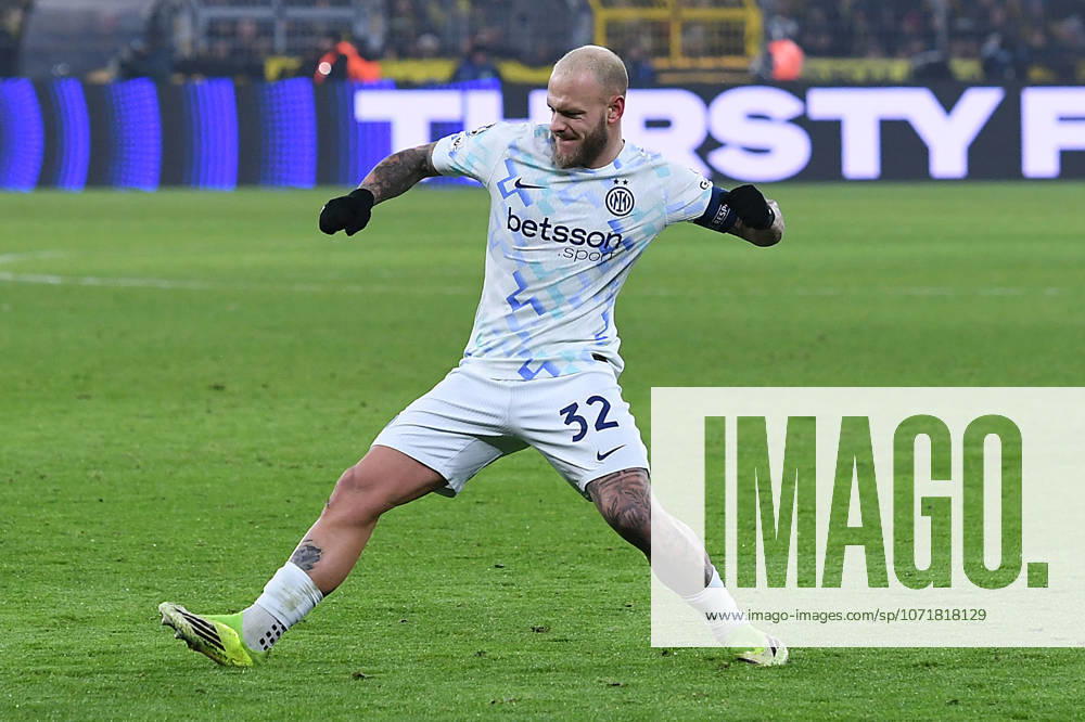 Soccer UEFA Champions League Matchday 8 Borussia Dortmund Inter Milan on 28 01 2026 at Signal Iduna Park in Dortmund Goal celebration to 0 1 by Federico Dimarco Milan xRx