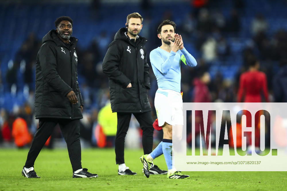 Manchester City v Galatasaray S.K., UEFA Champions League Bernardo Silva of Manchester City applauds the fans during the Manchester City v Galatasaray S.K. UEFA Champions League MD8 match at the Etihad Stadium, Manchester, England on 28 January 2026 Credit: Luke Williams Every Second Media Editorial use only. All images are copyright Every Second Media Limited. No images may be reproduced without prior permission.