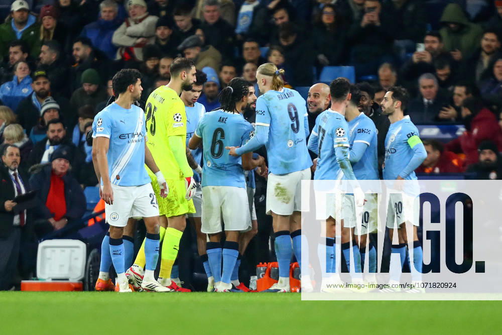 Manchester City v Galatasaray S.K., UEFA Champions League Pep Guardiola, Manager of Manchester City talks to Erling Haaland of Manchester City and players during the Manchester City v Galatasaray S.K. UEFA Champions League MD8 match at the Etihad Stadium, Manchester, England on 28 January 2026 Credit: Luke Williams Every Second Media Editorial use only. All images are copyright Every Second Media Limited. No images may be reproduced without prior permission.