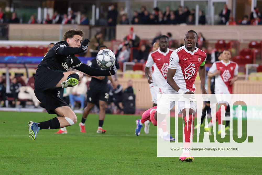 Monaco, Monaco, 28th January 2026. Denis Zakaria of AS Monaco looks on as Kenan Yildiz of Juventus attempts a spectacular effort on goal during the AS Monaco vs Juventus UEFA Champions League match at Stade Louis II, Monaco. Picture credit should read: Jonathan Moscrop Sportimage . SPI_057_JM_MONACO_JUVE_UCL SPI-4416-0057