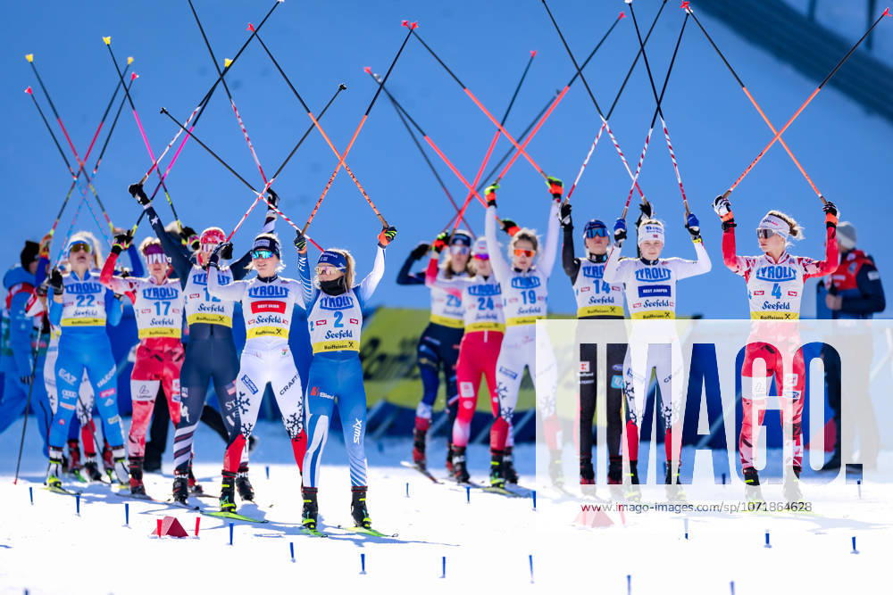 NORDIC COMBINED - FIS WC Seefeld SEEFELD,AUSTRIA,30.JAN.26 - NORDIC SKIING, NORDIC COMBINED, CROSS COUNTRY - FIS World Cup, 5km individual mass start, ladies. Image shows the starting grid protesting. GEPAxpictures xMatthiasxTrinkl