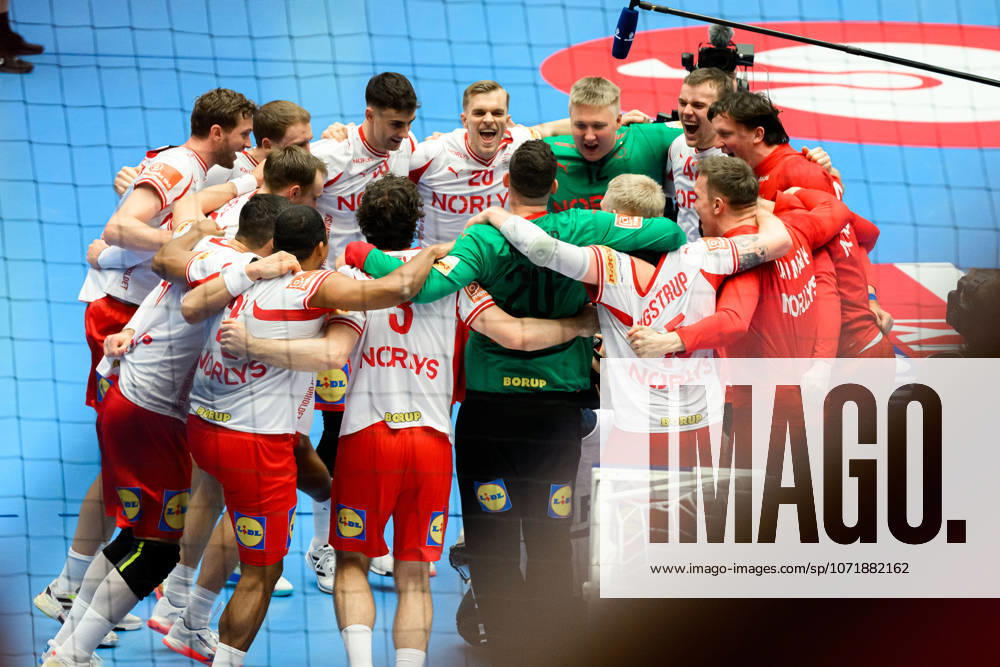 Herning handball European Championship 2026 semi-final Denmark Iceland the team of Denmark final cheer final cheer emotion joy Herning Jyske Bank boxing Denmark