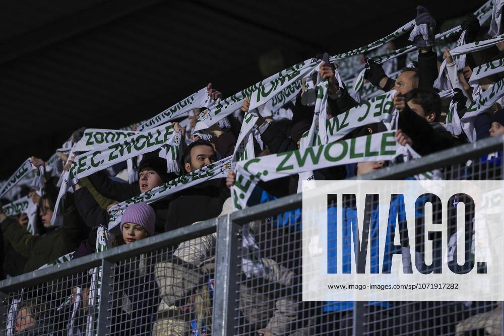 , MAC3PARK Stadion , season 2025 2026 , Dutch Eredivisie Football , match between PEC Zwolle and Telstar , picture shows atmosphere in the stadium fans showing shawls for the 115 year anniversary of PEC Zwolle PEC - Telstar x201217779x