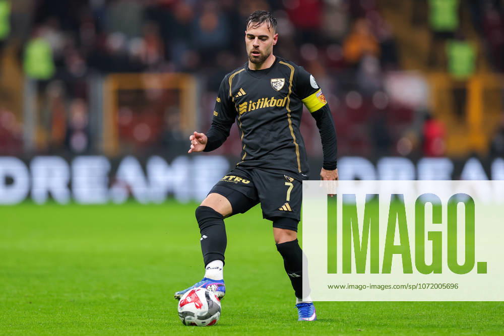 2026-02-01 Galatasaray SK v Kayserispor - Trendyol Super Lig ISTANBUL, TURKEY - FEBRUARY 1: Miguel Cardoso of Kayserispor in action during the Trendyol Super Lig match between Galatasaray SK and Kayserispor at Rams Park Stadium on February 1, 2026 in Istanbul, Turkey. (Photo by BSR Agency) Istanbul Turkey Content not available for redistribution in The Netherlands directly or indirectly through any third parties.