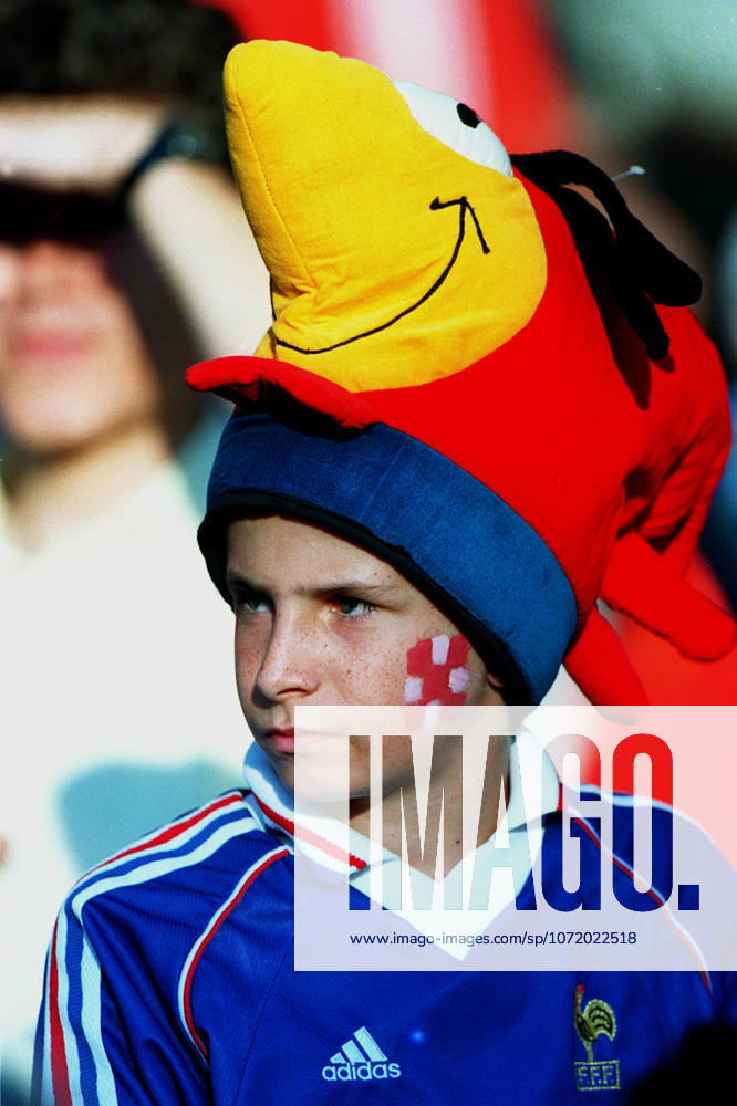Brazil V France, FIFA World Cup, WM, Weltmeisterschaft, Fussball Final Match 1998 Fan With France 98 Silly Hat at the FIFA World Cup Final match between Brazil and France at Stade De France on July 12, 1998 in Saint-Denis, France. Saint-Denis Stade De France France France