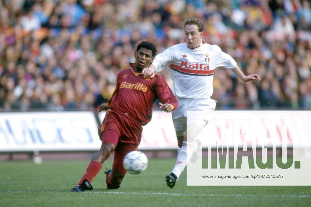 ALDAIR NASCIMENTO DO SANTOS, Roma, JEAN PIERRE PAPIN, Milan, Serie A, 1992-93, Roma vs Milan 0-1, 03-01-1993, Contrasto, Action SERIE A 1992-93 ROMA-MILAN 0-1