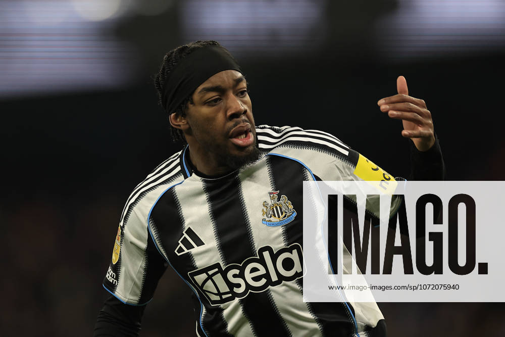 Manchester City v Newcastle United, EFL Cup, Semi Final Second Leg Anthony Elanga (20) of Newcastle United celebrates scoring to make it 3-1 during the EFL Cup semi-final 2nd leg match between Manchester City and Newcastle United at the Etihad Stadium, Manchester, UK on 4 February 2026. Manchester Etihad Stadium Manchester UK Editorial use only DataCo restrictions apply See www.football-dataco.com ,