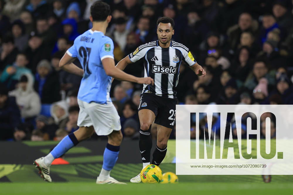 Manchester City v Newcastle United, EFL Cup, Semi Final Second Leg Jacob Murphy (23) of Newcastle United controls the ball during the EFL Cup semi-final 2nd leg match between Manchester City and Newcastle United at the Etihad Stadium, Manchester, UK on 4 February 2026. Manchester Etihad Stadium Manchester UK Editorial use only DataCo restrictions apply See www.football-dataco.com ,