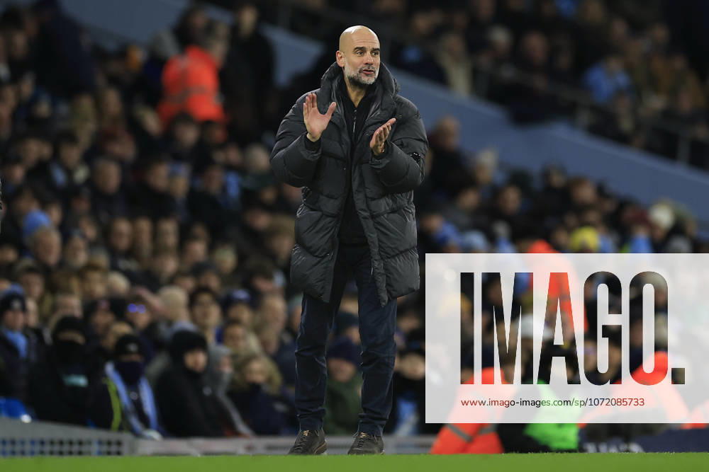 Manchester City v Newcastle United, EFL Cup, Semi Final Second Leg Pep Guardiola the Manchester City manager applauds his team during the EFL Cup semi-final 2nd leg match between Manchester City and Newcastle United at the Etihad Stadium, Manchester, UK on 4 February 2026. Manchester Etihad Stadium Manchester UK Editorial use only DataCo restrictions apply See www.football-dataco.com ,