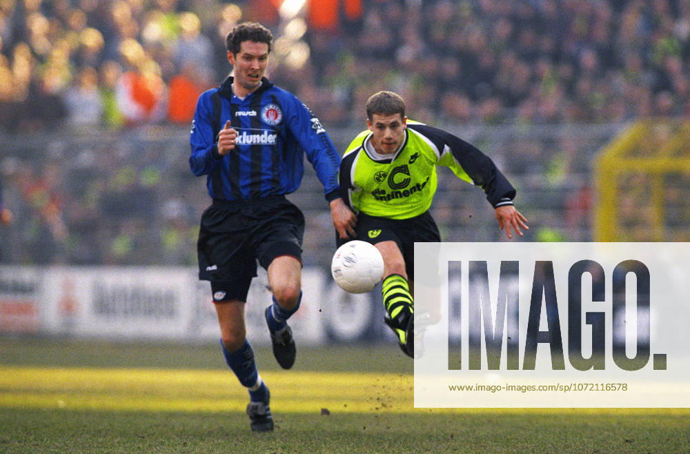 Soccer, Bundesliga, Germany, Men, Season 1995 1996, Westfalenstadion Dortmund, Bor Dortmund FC St Pauli 1 0 Lars Ricken BVB , Dirk Dammann STP Action