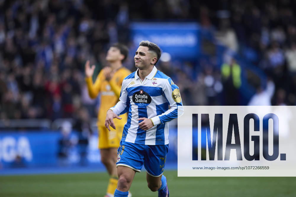 Deportivo de la Coruna v Albacete Balompie - LaLiga Hypermotion A CORUNA, SPAIN - FEBRUARY 8: Yeremay Hernandez of Deportivo de la Coruna celebrates after scoring his team s first goal during to the LaLiga Hypermotion match between Deportivo de la Coruna and Albacete Balompie at Abanca Riazor Stadium on February 8, 2025 A Coruna, Spain. (Photo by Diego Simon Photo Players Images Magara Press) A Coruna Abanca Riazor Stadium Spain