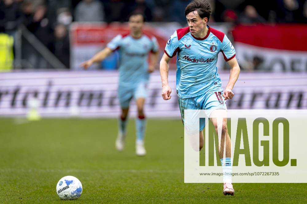 SC Feyenoord Rotterdam forwarder Leo Sauer during the match FC Utrecht vs SC Feyenoord Rotterdam at the Stadium de Galgenwaard for the Dutch Vriendenloterij Eredivisie season 2025 2026 in UTRECHT, Netherlands on 8 february 2026, Photo by Marcel van Dorst EYE4IMAGES
