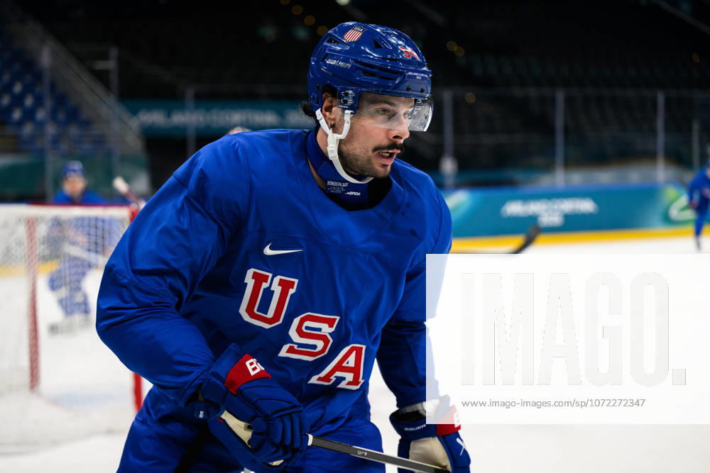 Auston Matthews of USA at an ice hockey practice session during day 2 of the 2026 Winter Olympics on February 8, 2026 in Milan Photo Carl Sandin BILDBYRAN code CS CS0859 ice hockey ice hockey olympic games olympics winter olympics os ol olympiska spel vinter os olympiske leker milano cortina 2026 milan cortina 2026 milano cortina 2026 olympic games milano cortina 2026 winter olympic games milano cortina os milano cortina ol vinter ol 2 bbeng usa
