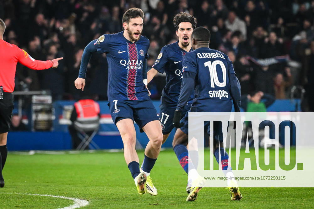Khvicha KVARATSKHELIA of PSG celebrate his goal with Vitor MACHADO FERREIRA (Vitinha) of PSG and Ousmane DEMBELE of PSG during the Ligue 1 match between Paris Saint-Germain (PSG) and Olympique de Marseille (OM) at Parc des Princes Stadium on February 08, 2026 in Paris, France. Paris France - ZUMAm308 20260208_zsp_m308_018