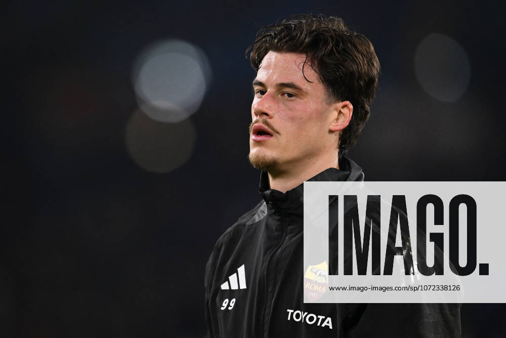 CALCIO - Serie A - AS Roma vs Cagliari Calcio Mile Svilar of A.S. Roma particPhoto by IPA ABACAPRESS.COMtes in the 24th day of the Serie A Championship between A.S. Roma and Cagliari Calcio at the Olympic Stadium on February 9, 2026 in Rome, Italy. Rome Italy