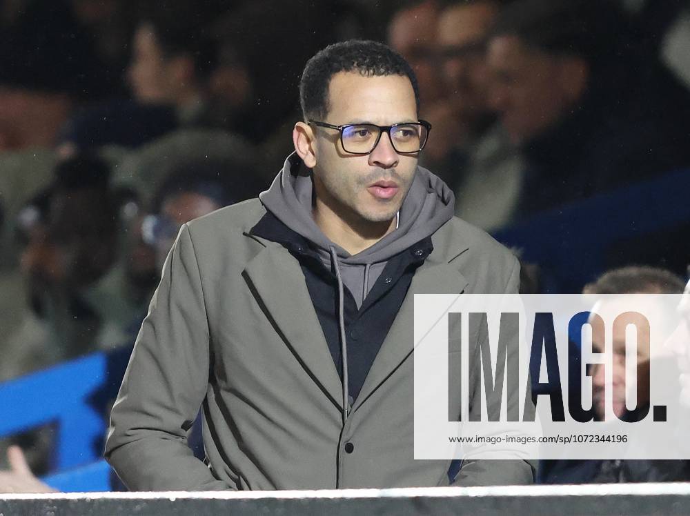 . - Chelsea U18 v Manchester City U18, FA Youth Cup, Fifth Round, Kingsmeadow Stadium, Kingston Upon Thames, London, UK - 9th February 2026. Daniel Weir Crystal Pix Daniel Weir Crystal Pix Liam Rosenior manager of Chelsea watches from the stands. - Chelsea U18 v Manchester City U18, FA Youth Cup, Fifth Round, Kingsmeadow Stadium, Kingston Upon Thames, London, UK - 9th February 2026. Daniel Weir Crystal Pix London Kingsmeadow Stadium UK