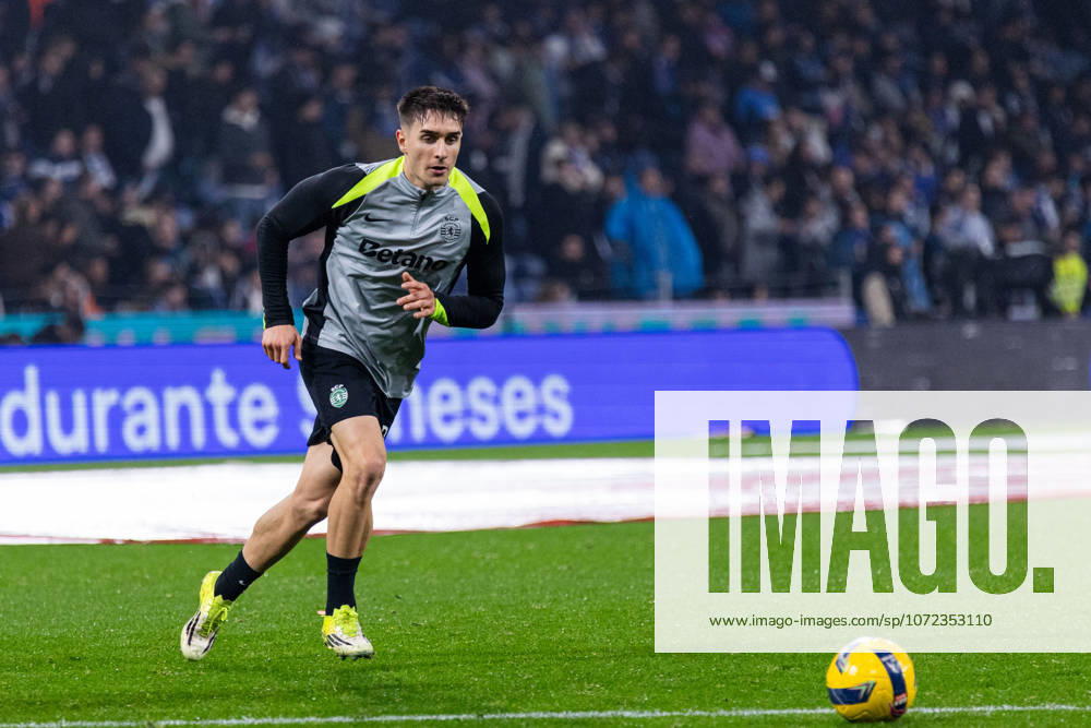 FC Porto Vs Sporting for the Portuguese First League in Porto - 09 Feb 2026 Sporting CP s player, Iván Fresneda warms up before the classic match for the Portuguese First League between FC Porto and Sporting CP at Dragon Stadium. Final score; FC Porto 1:1 Sporting CP Porto Portugal