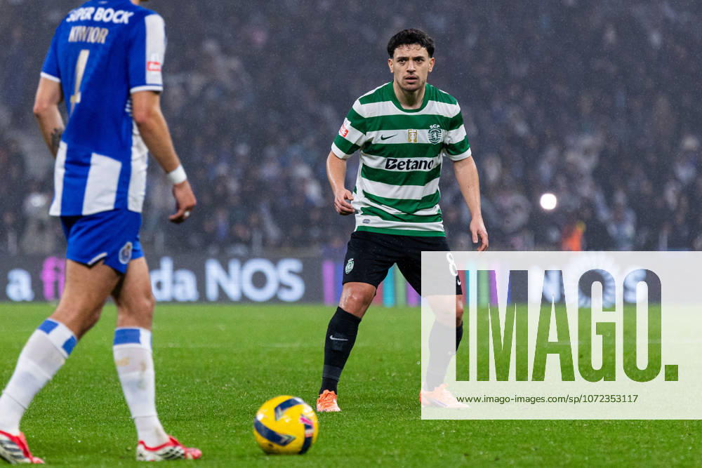 FC Porto Vs Sporting for the Portuguese First League in Porto - 09 Feb 2026 Sporting CP s player, Pedro Gonçalves, in action during the classic match for the Portuguese First League between FC Porto and Sporting CP at Dragon Stadium. Final score; FC Porto 1:1 Sporting CP Porto Portugal
