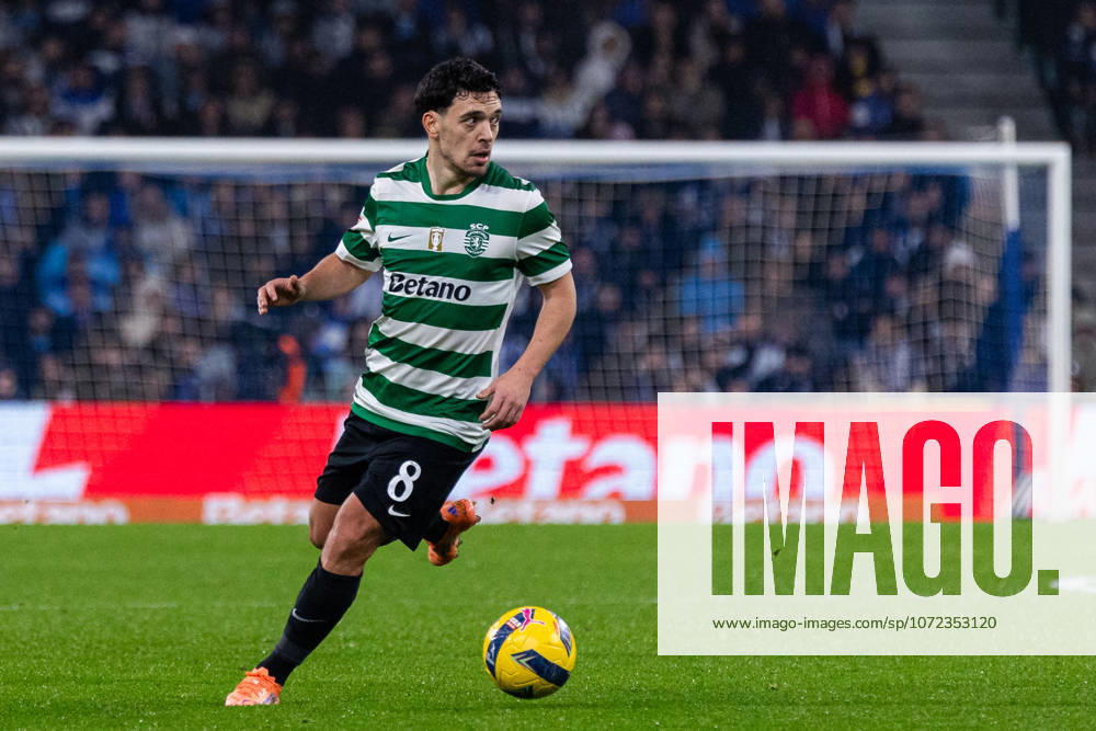 FC Porto Vs Sporting for the Portuguese First League in Porto - 09 Feb 2026 Sporting CP s player, Pedro Gonçalves, in action during the classic match for the Portuguese First League between FC Porto and Sporting CP at Dragon Stadium. Final score; FC Porto 1:1 Sporting CP Porto Portugal