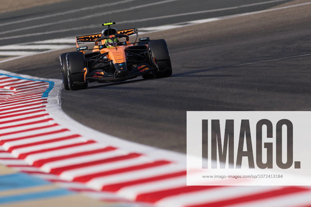 Formula 1 Testing in Bahrain - Day 1 Lando Norris of Great Britain driving the (1) McLaren Mastercard F1 Team MCL40 on track during day one of F1 Testing at Bahrain International Circuit on February 11, 2026, in Bahrain, Bahrain. Bahrain Bahrain International Circuit Bahrain Bahrain RL_F1Test2026_BAH_000313