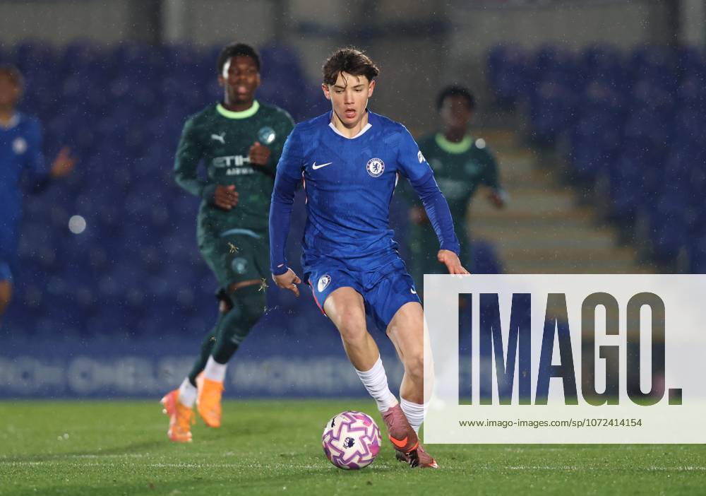 . - Chelsea U18 v Manchester City U18, FA Youth Cup, Fifth Round, Kingsmeadow Stadium, Kingston Upon Thames, London, UK - 9th February 2026. Daniel Weir Crystal Pix Daniel Weir Crystal Pix Reggie Walsh of Chelsea U18. - Chelsea U18 v Manchester City U18, FA Youth Cup, Fifth Round, Kingsmeadow Stadium, Kingston Upon Thames, London, UK - 9th February 2026. Daniel Weir Crystal Pix London Kingsmeadow Stadium UK