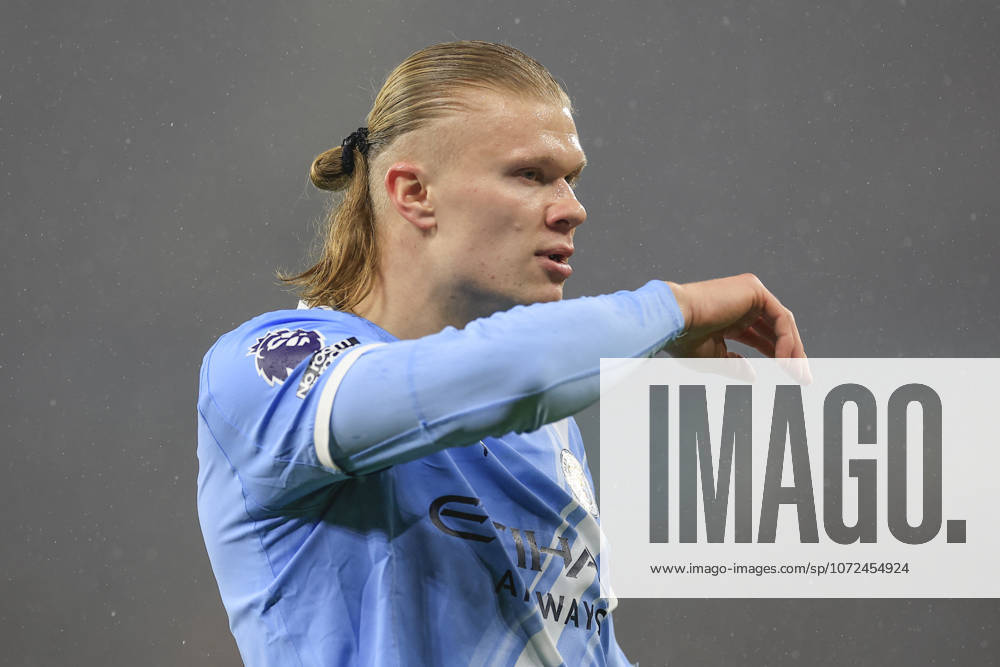Manchester City v Fulham, Premier League Erling Haaland (9) of Manchester City during the Premier League match between Manchester City and Fulham at the Etihad Stadium, Manchester, UK on 11 February 2026. Manchester Etihad Stadium Manchester UK Editorial use only DataCo restrictions apply See www.football-dataco.com ,