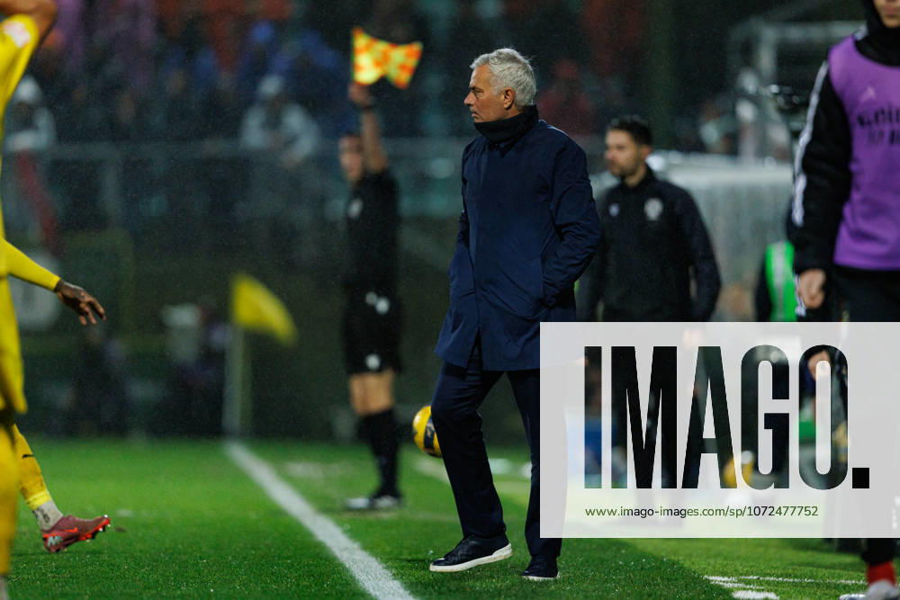 Jose Mourinho seen during Liga Portugal game between CD Tondela and SL Benfica (Maciej Rogowski Ball Raw Images) Tondela Estadio Joao Cardoso Portugal