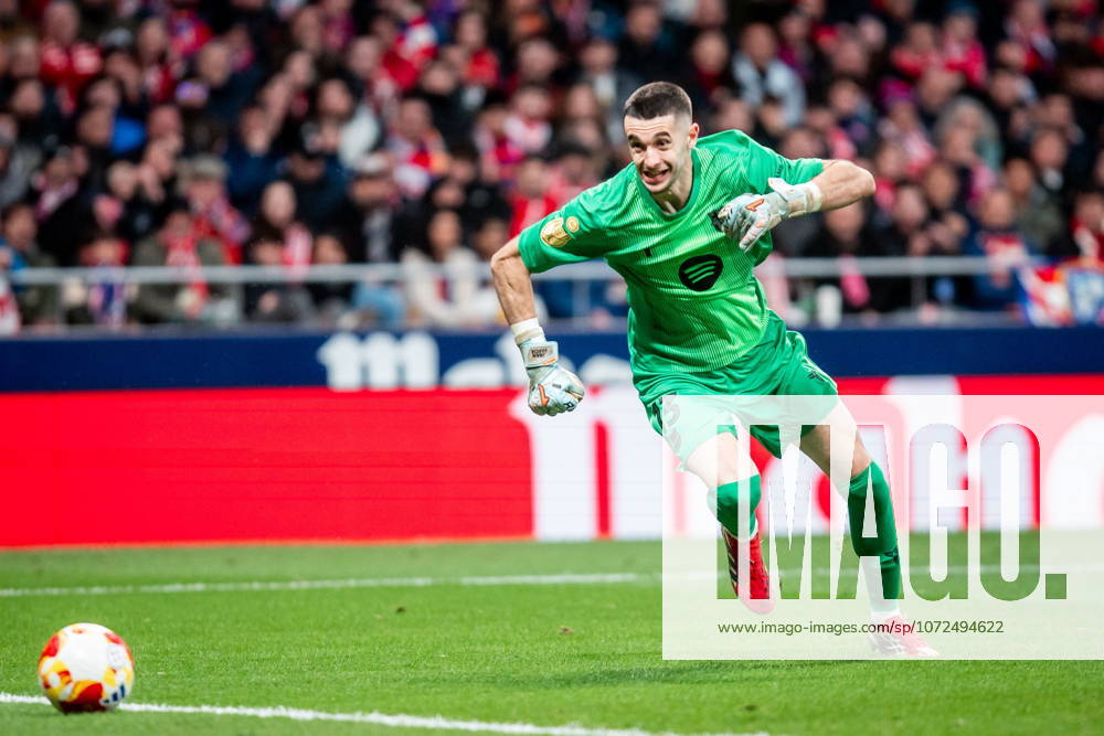 2026.02.12 Madryt Pilka nozna, Hiszpania, Puchar Krola, sezon 2025 2026 Atletico Madryt - FC Barcelona, Barca N z Ademola Lookman gol radosc bramka goal Joan Garcia Foto Mateusz Porzucek PressFocus 2026.02.12 Madryt Madrid, Football, Spain, Espana, Copa Del Rey Semi-finals, 2025 2026 season, Atletico Madrid - FC Barcelona Atletico Madryt - FC Barcelona Ademola Lookman gol radosc bramka goal Joan Garcia Credit: Mateusz Porzucek PressFocus NEWSPIX.PL --- newspix.pl POLAND OUT!