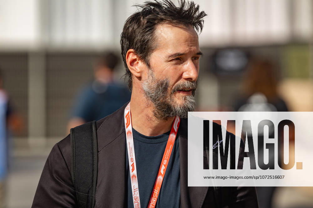 Keanu Reeves, Hollywood star Matrix, John Wick filming a documentary about Cadillacs entry into Formula 1 BHR, Formula 1 World Championship, Formula 1 testing, Bahrain international Circuit, 12 02 2026 BHR, Formula 1 World Championship, Formula 1 testing, Bahrain international Circuit