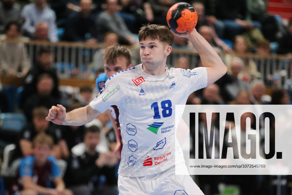 Handball Men 2025 2026 2 Handball Bundesliga 19 Matchday 1 VfL Potsdam Dessau Roßlauer HV 06 MBS Arena Potsdam David Misovych Dessau, 18, white on the ball Potsdam Brandenburg Germany