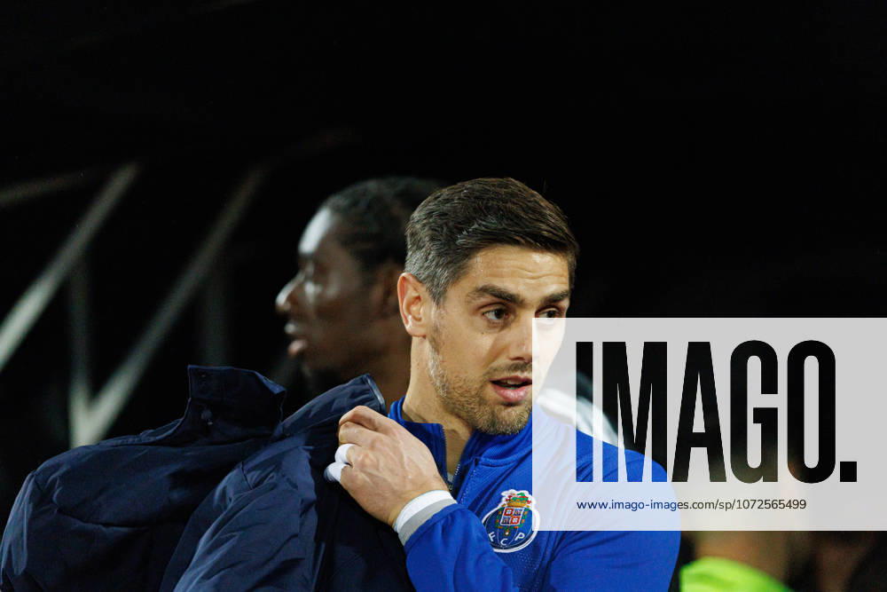 Claudio Ramos seen during Liga Portugal game between Casa Pia AC and FC Porto (Maciej Rogowski Ball Raw Images) Rio Maior Estadio Municipal Rio Maior Portugal