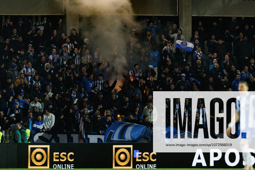 Fans of FC Porto seen during Liga Portugal game between Casa Pia AC and FC Porto (Maciej Rogowski Ball Raw Images) Rio Maior Estadio Municipal Rio Maior Portugal