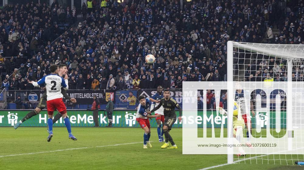 Soccer, Men, Season 2025 2026, 1 Bundesliga 22 Matchday , Hamburger SV 1 FC Union Berlin, f l William Mikelbrencis Hamburger SV , Andrej Ilic 1 FC Union Berlin scores the goal for 3 2 against goalkeeper Daniel Heuer Fernandes Hamburger SV , 14 02 2026,
