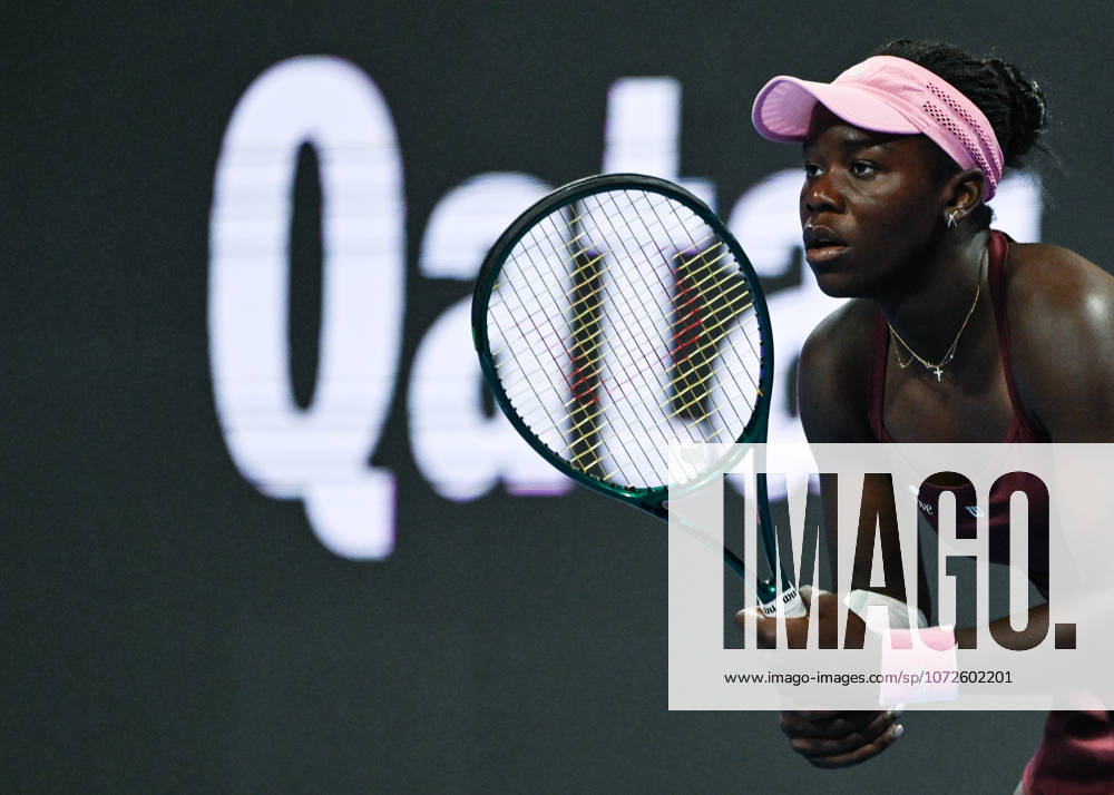 Qatar TotalEnergies Open 2026 - Singles Final DOHA, QATAR FEBRUARY 14: Victoria Mboko of Canada against Karolina Muchova of the Czech Republic competes in the singles final on Day Seven of the Qatar TotalEnergies Open, part of the Hologic WTA, Tennis Damen Tour, at the Khalifa International Tennis and Squash Complex on February 14, 2026 in Doha, Qatar. Doha Qatar